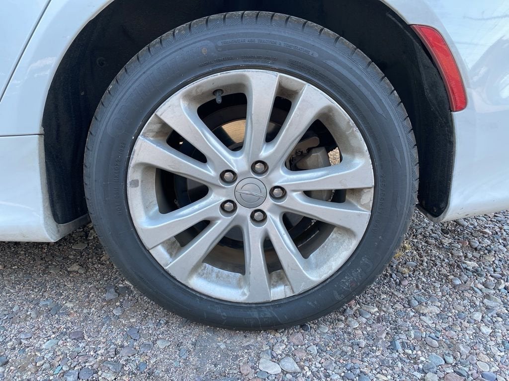 2016 Chrysler 200 Limited