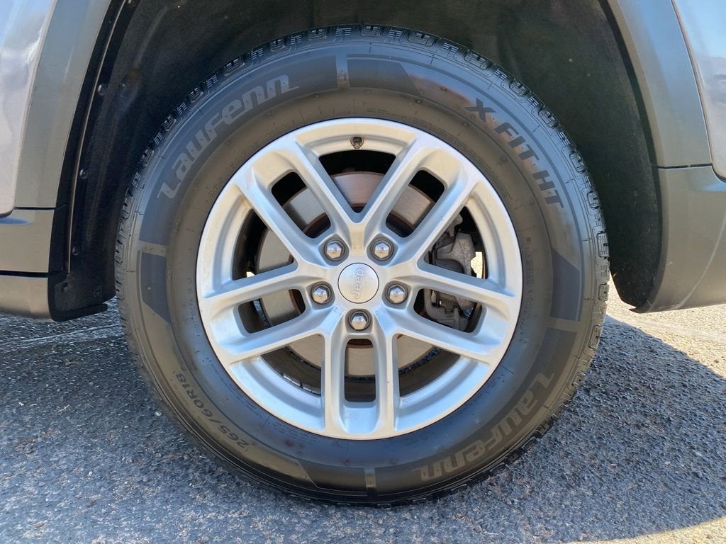 2023 Jeep Grand Cherokee L Laredo