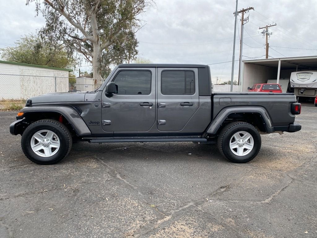 2022 Jeep Gladiator Sport S photo 3