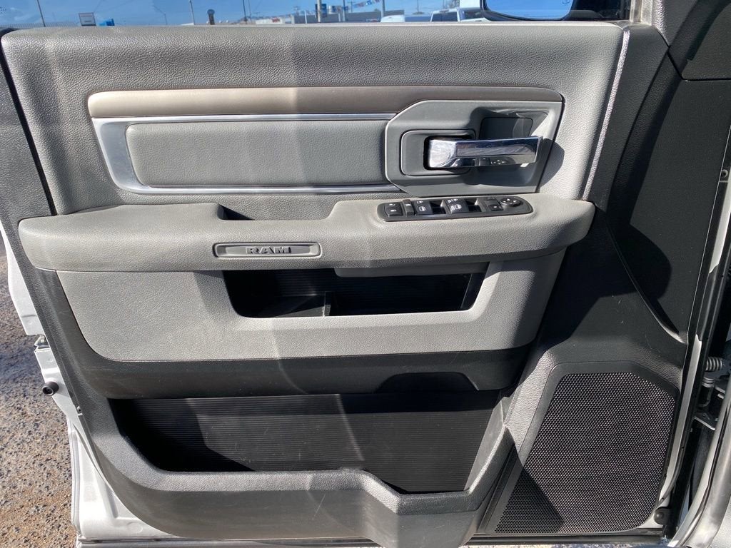 2017 RAM 1500 SLT