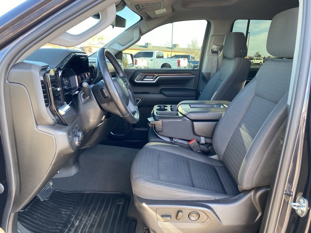 2022 Chevrolet Silverado 1500 LT (2FL)