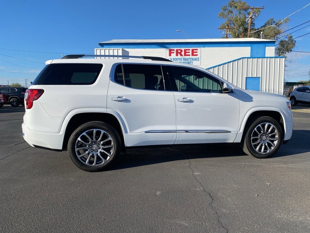 2023 GMC Acadia Denali