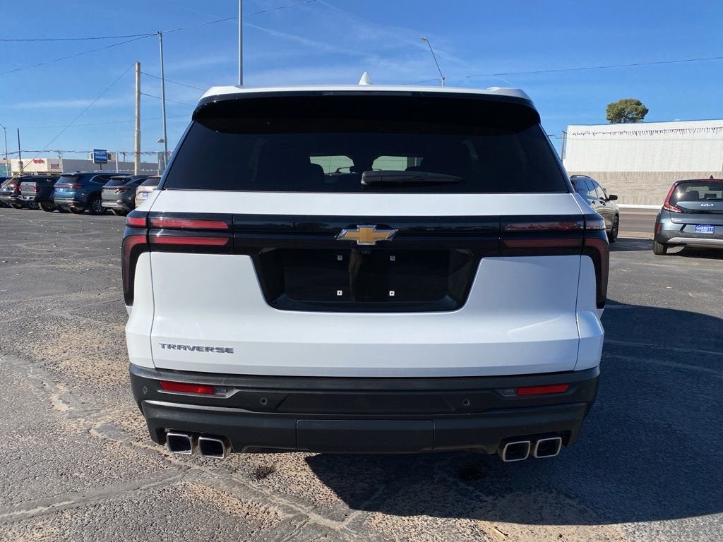 2024 Chevrolet Traverse LS