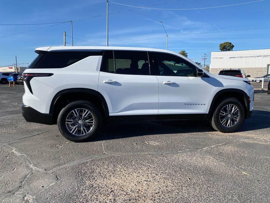 2024 Chevrolet Traverse LS