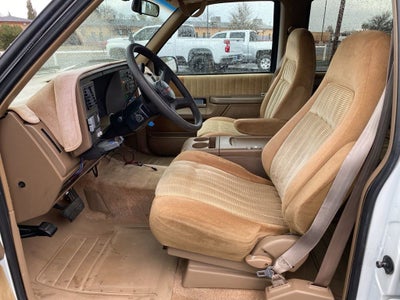 1994 Chevrolet Suburban Base