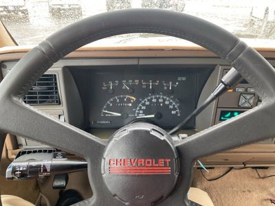 1994 Chevrolet Suburban Base