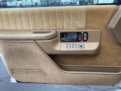 1994 Chevrolet Suburban Base