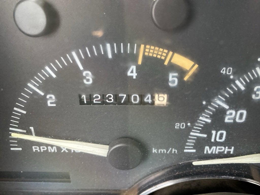 1994 Chevrolet Suburban Base