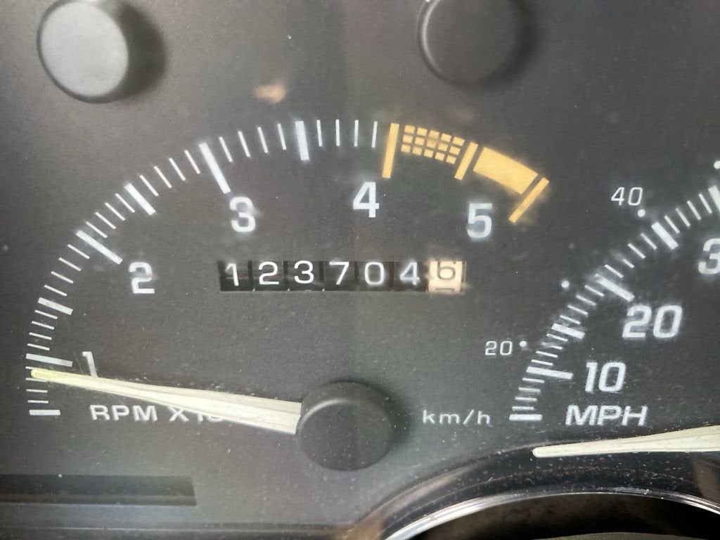 1994 Chevrolet Suburban Base