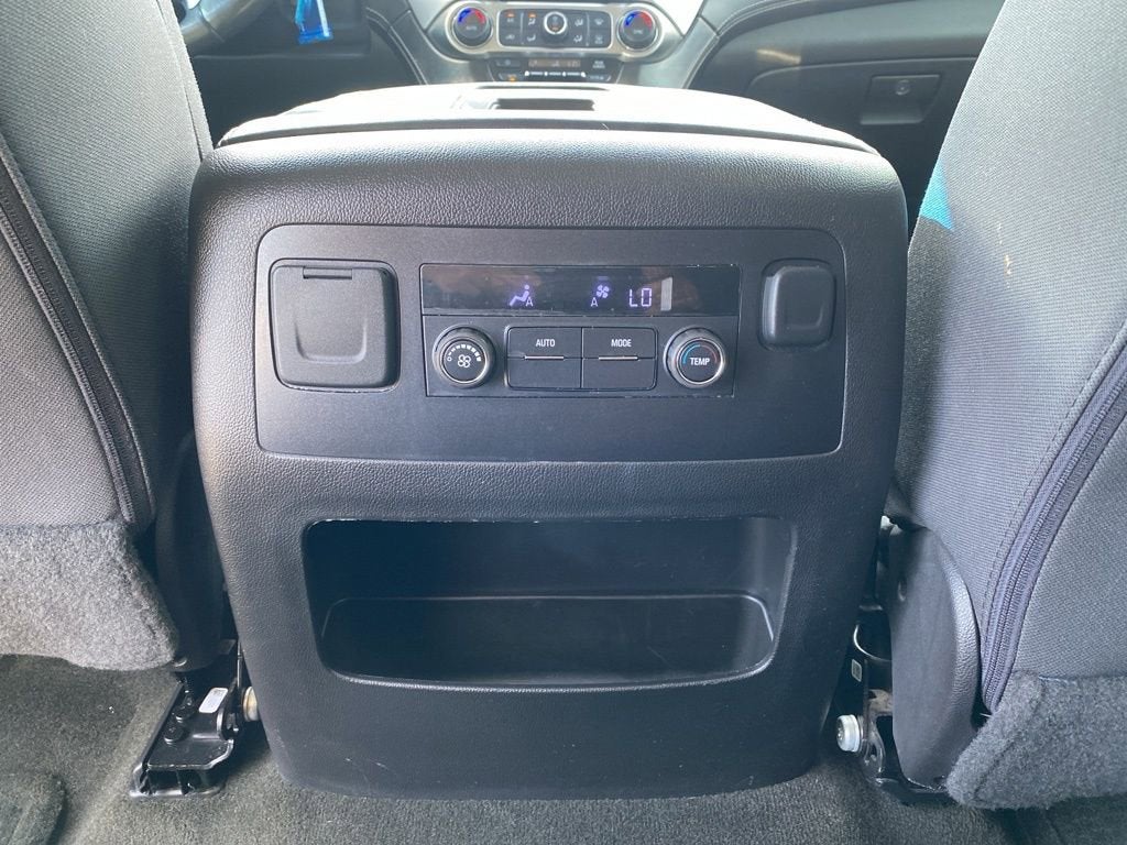 2016 Chevrolet Suburban LS