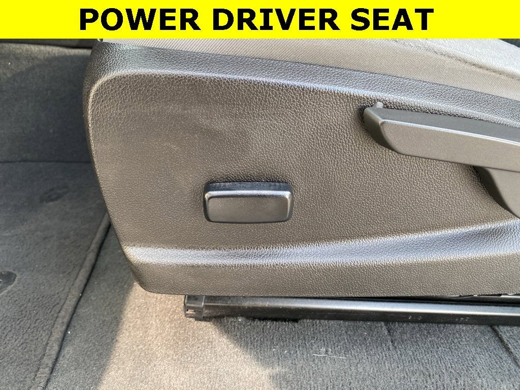 2022 GMC Canyon Elevation Standard