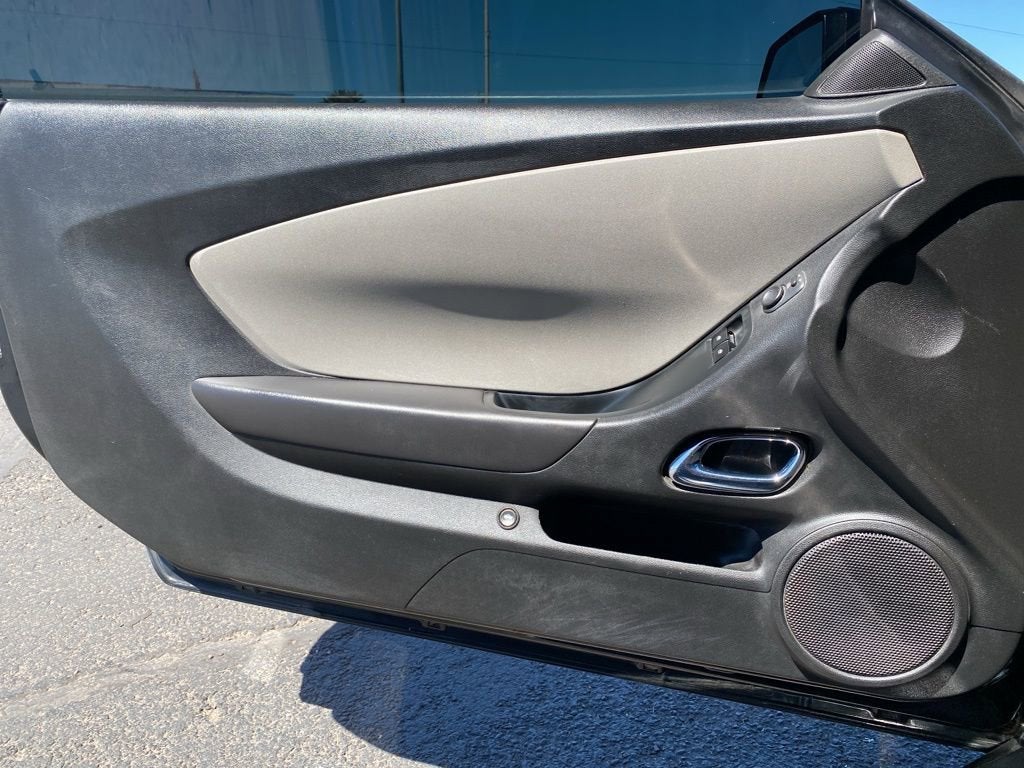 2011 Chevrolet Camaro 2LS