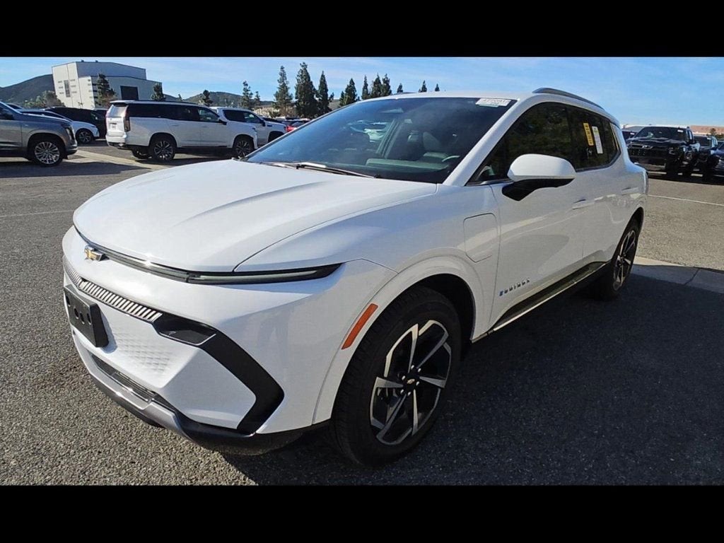 2025 Chevrolet Equinox EV LT