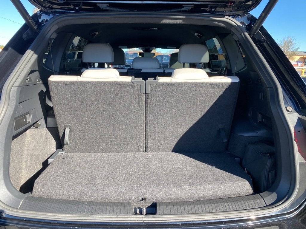 2022 Volkswagen Tiguan SE R-Line Black