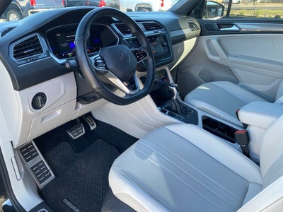 2022 Volkswagen Tiguan SE R-Line Black