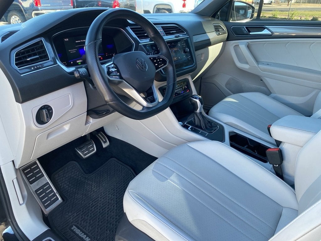 2022 Volkswagen Tiguan SE R-Line Black
