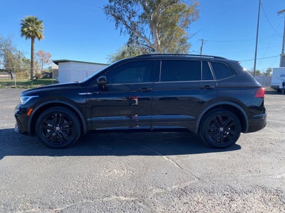 2022 Volkswagen Tiguan SE R-Line Black