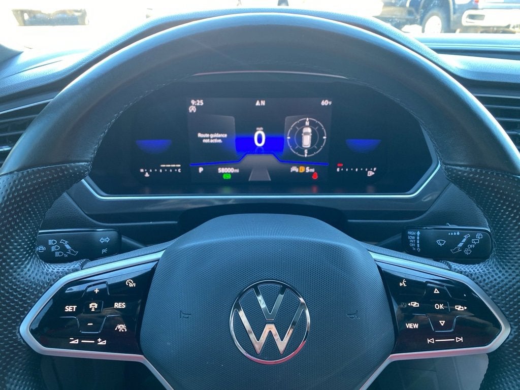 2022 Volkswagen Tiguan SE R-Line Black