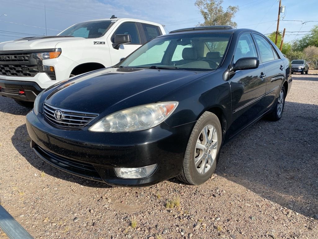 Used 2005 Toyota Camry LE with VIN 4T1BE30K05U627077 for sale in Coolidge, AZ