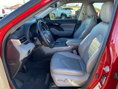 2023 Toyota Highlander XLE