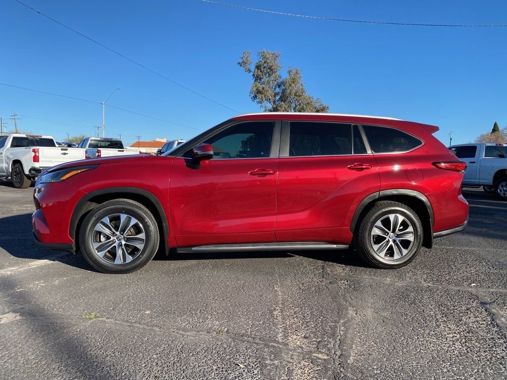 2023 Toyota Highlander XLE