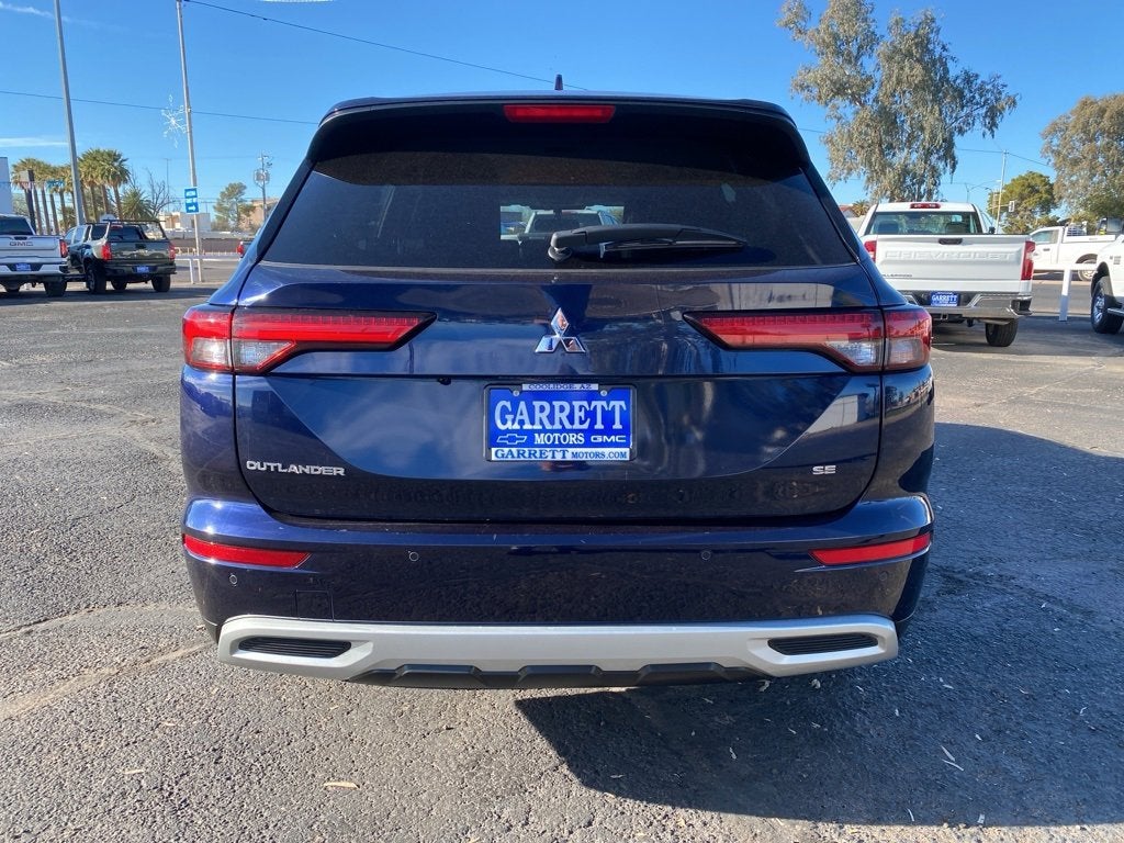 2024 Mitsubishi Outlander SE
