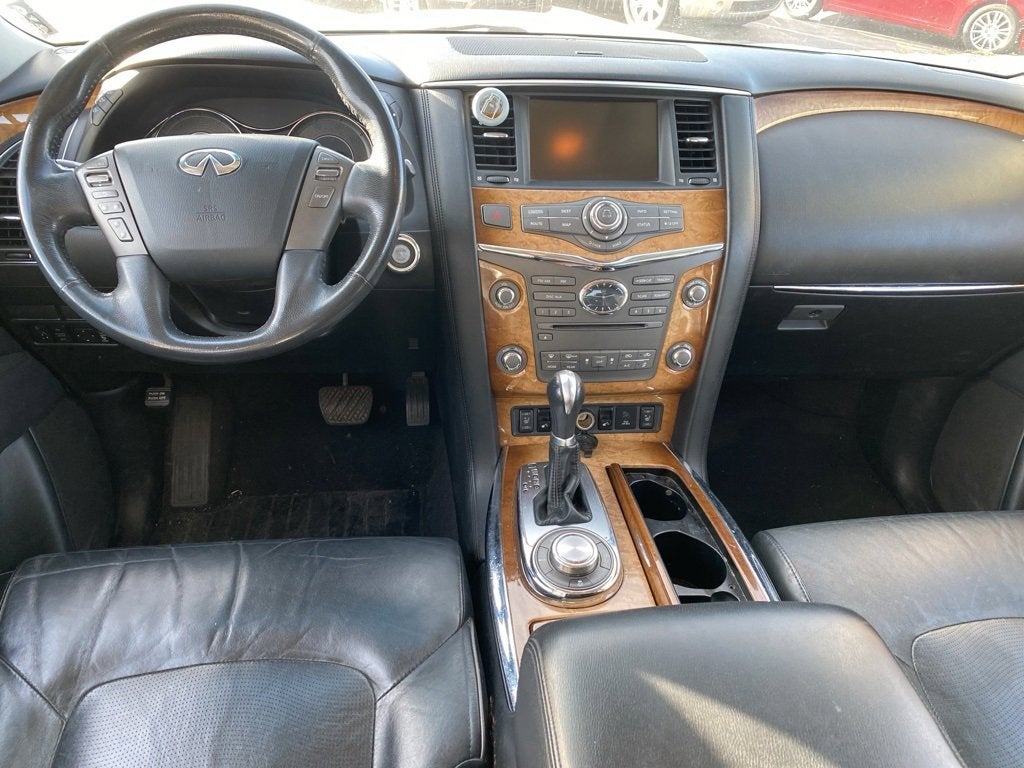 2012 INFINITI QX56 7-passenger