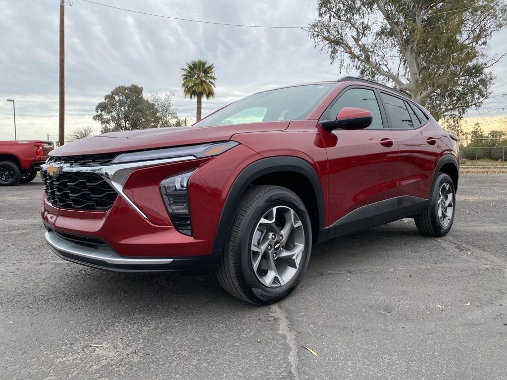 Used 2025 Chevrolet Trax LT with VIN KL77LHEP0SC226581 for sale in Coolidge, AZ