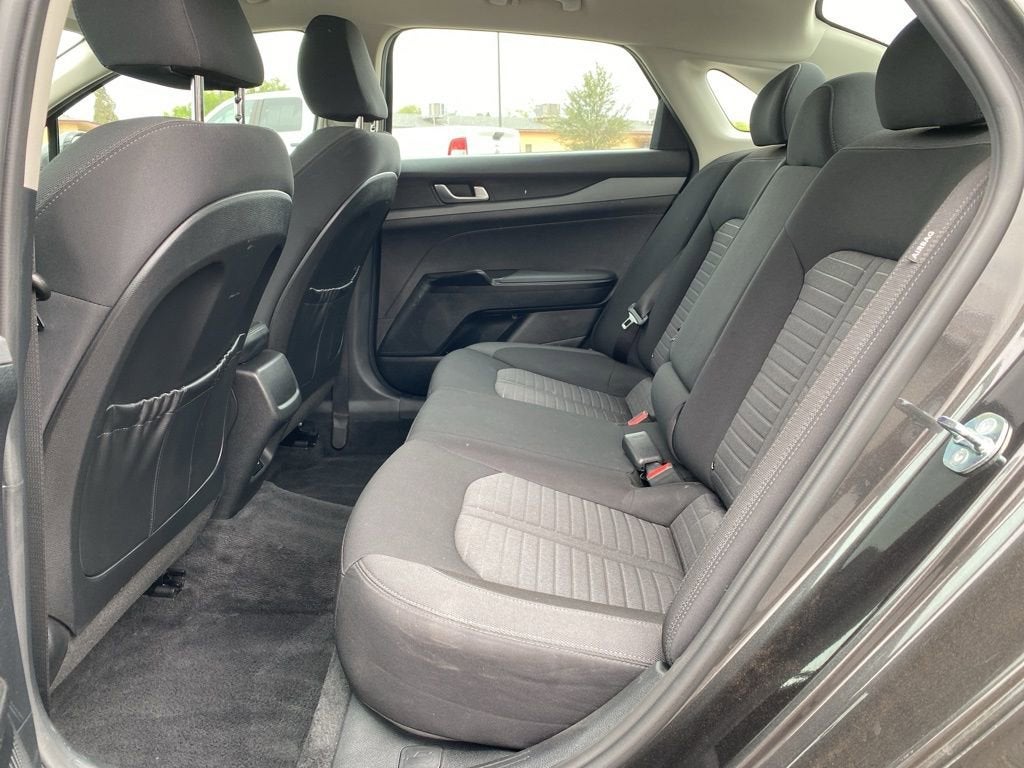 2025 Kia K5 LXS