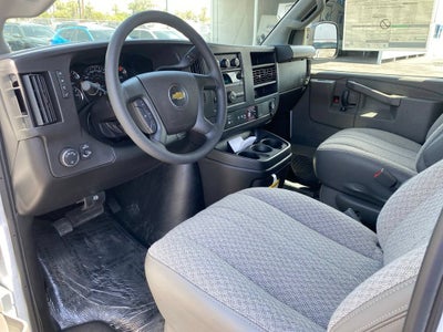 2026 Chevrolet Express Passenger 1LS