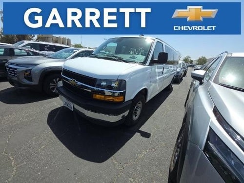 2025 Chevrolet Express Passenger 1LT