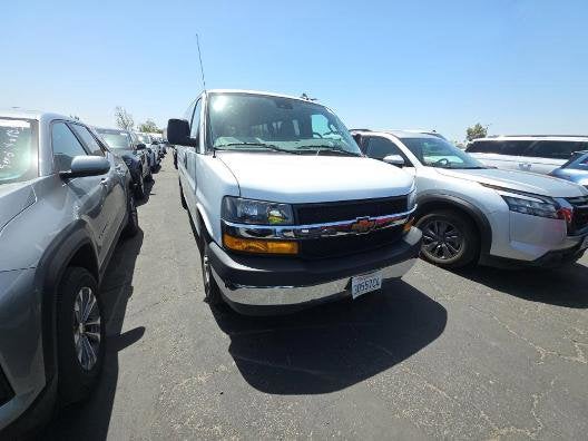 2025 Chevrolet Express Passenger 1LT