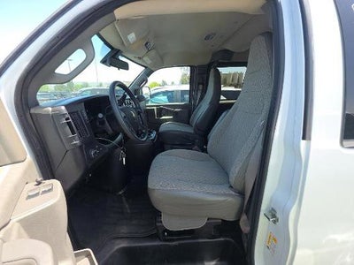 2025 Chevrolet Express Passenger 1LT