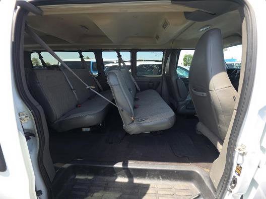 2025 Chevrolet Express Passenger 1LT