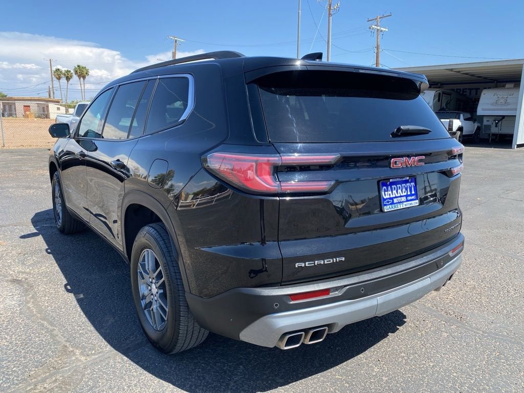 2025 GMC Acadia Elevation