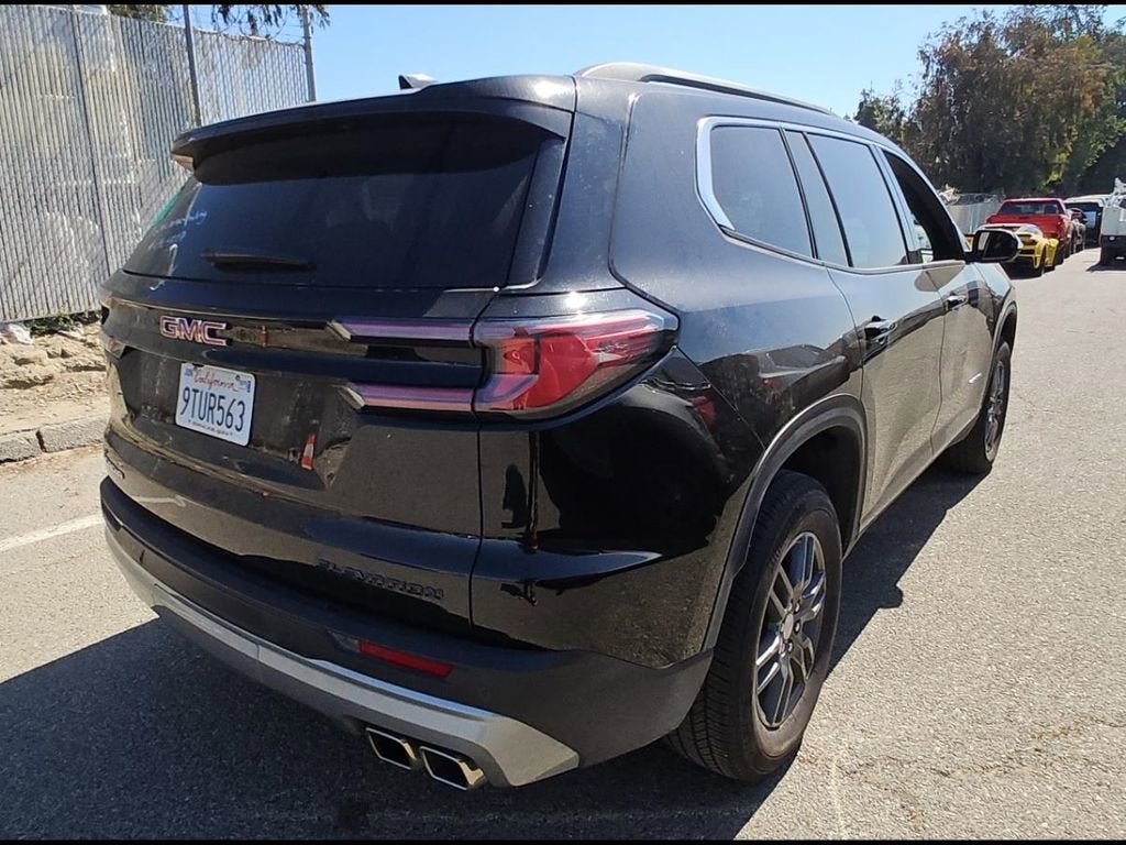 2025 GMC Acadia Elevation