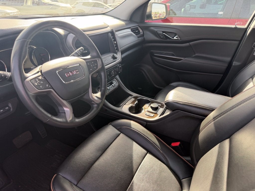 2022 GMC Acadia AT4