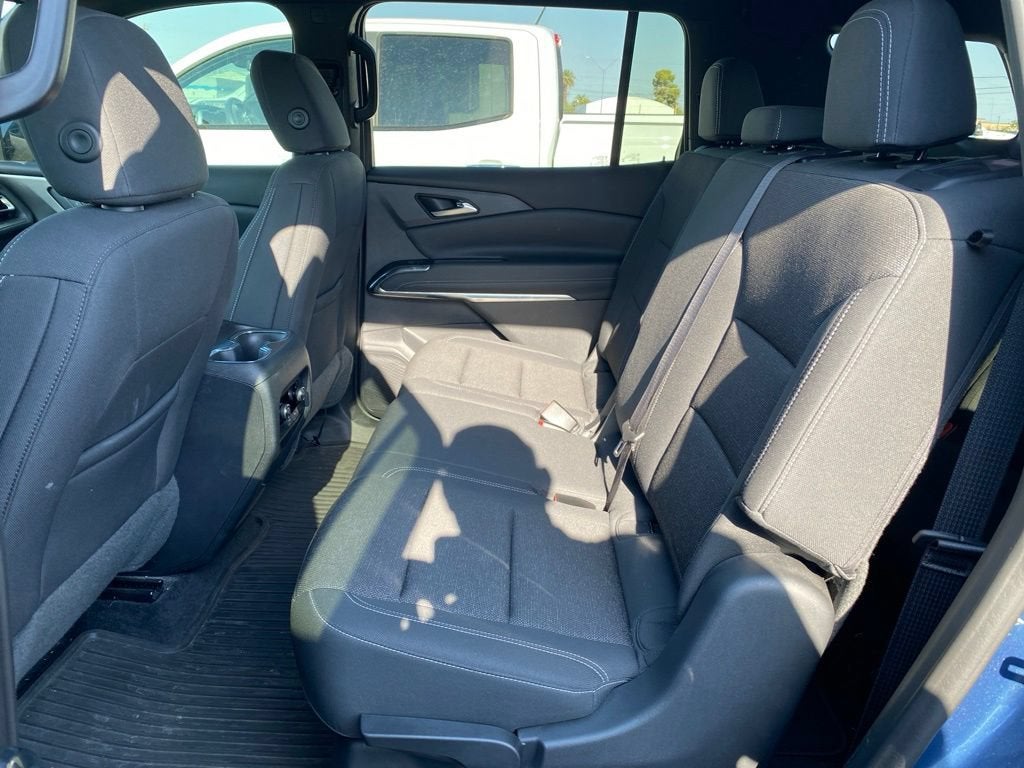 2024 Chevrolet Traverse LS