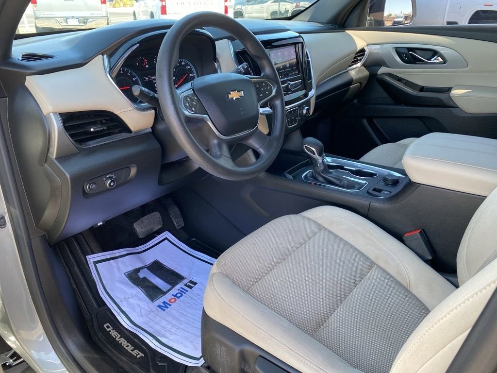 2023 Chevrolet Traverse LS