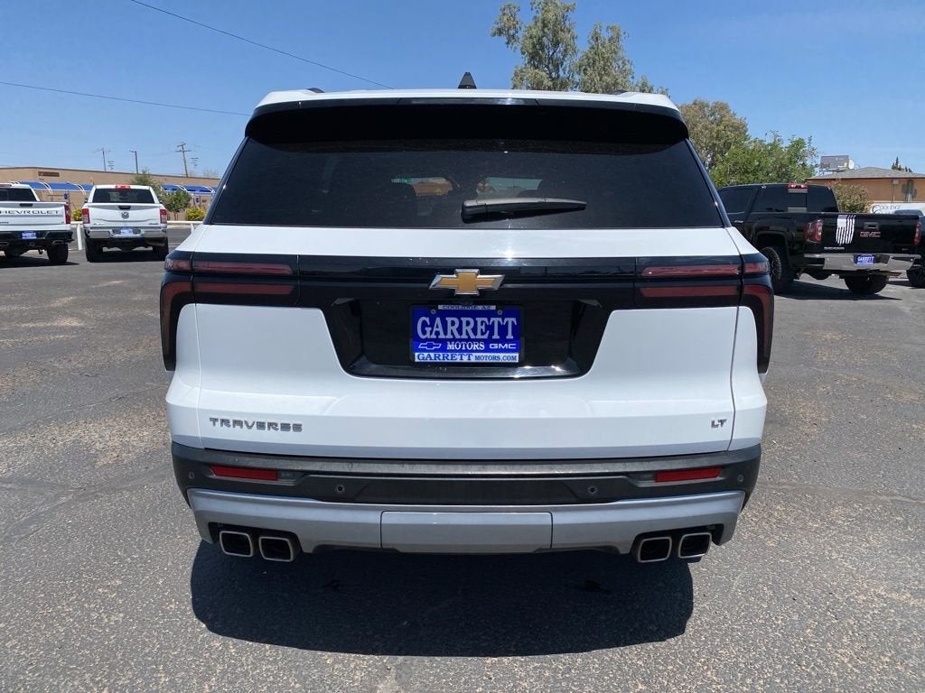 2024 Chevrolet Traverse LT