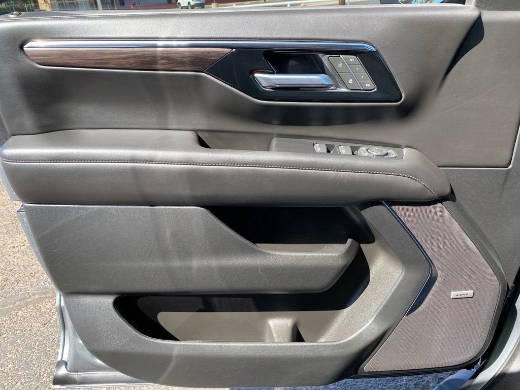 2025 Chevrolet Suburban Z71