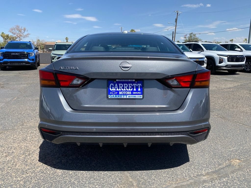 2025 Nissan Altima SV