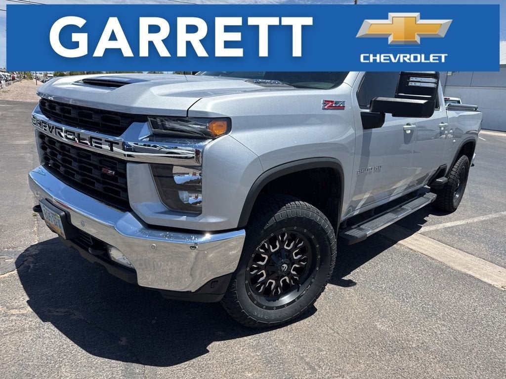 2022 Chevrolet Silverado HD LT 4WD Crew Cab Standard Box's photo