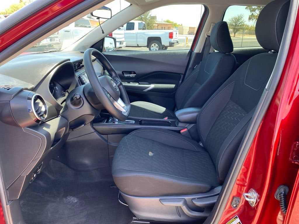 2023 Nissan Kicks SV