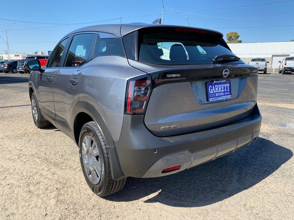 2025 Nissan Kicks S