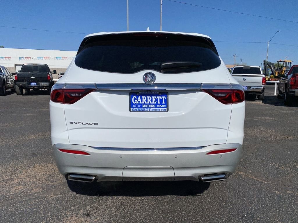 2023 Buick Enclave Essence
