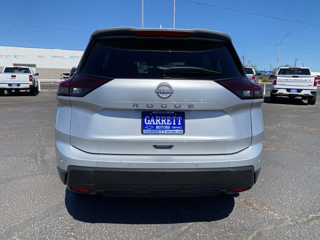 2025 Nissan Rogue SV