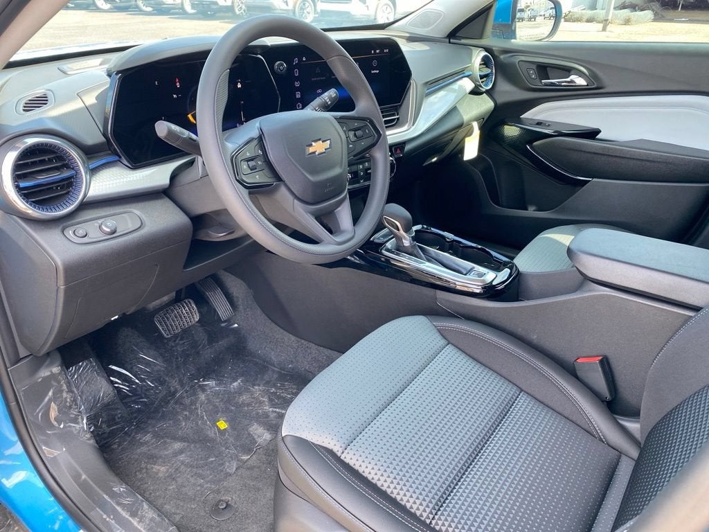 2026 Chevrolet Trax LT - Photo 18